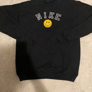 COPY - Handmade vintage smiley crewneck